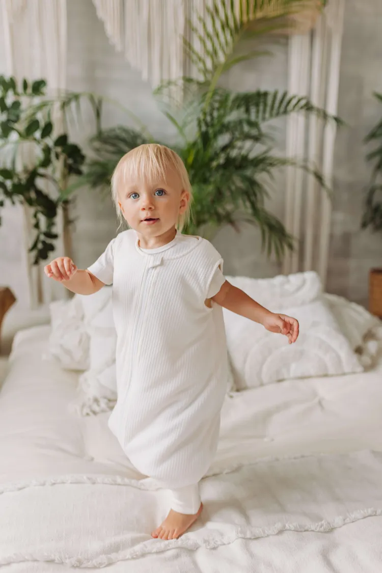 Śpiworek z nogawkami 1,5 tog Prążek ecru